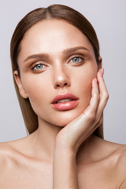 Lip Lift Frankfurt - Dr. Nichlos